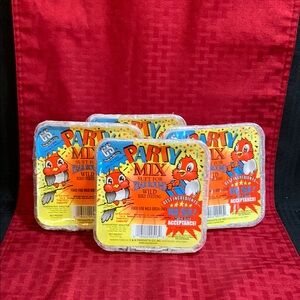 Party Mix Suet for Year-Round Wild Bird Feeding -4 pack